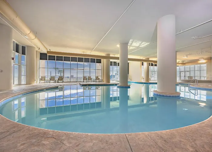 Phoenix Gulf Towers 1507 Apartment